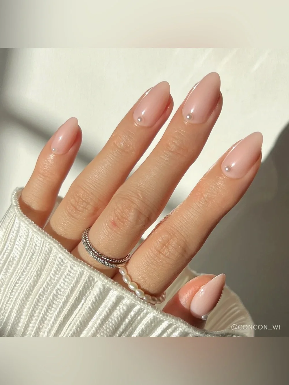 NIB GLAMNETIC
Press-On Nail Kit - Picture 2 of 4